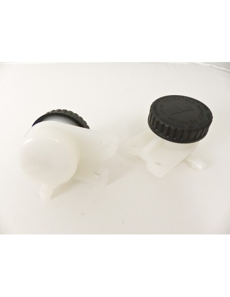 deposito de liquido de frenos brembo 30 cm montaje horizontal salida recta blanco