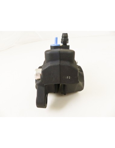 pinza de freno trasera moto brembo 20516151 p32f axial negra 84 mm